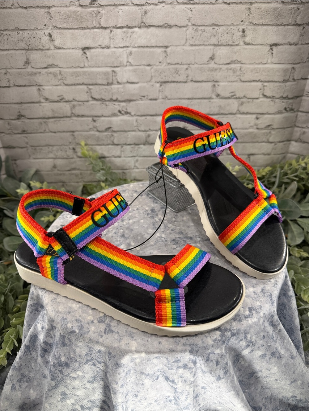 🌈GUESS “Rainbow” Durable Multi-Strap Anklewrap Comfort Sandals WMS 7M🌈NWOT
